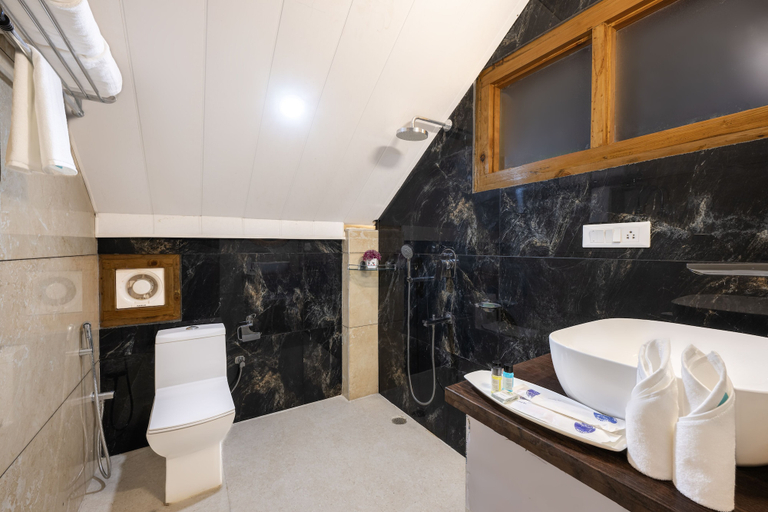 Bathroom 5, Bradhi - Riverside Resort Jibhi, Kullu