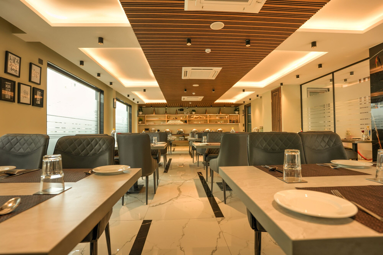 Food & Drinks 4, Hotel Rj, Gautam Buddha Nagar