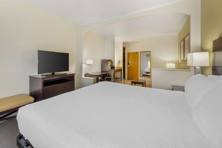 Bedroom 3, Best Western Celina, Mercer