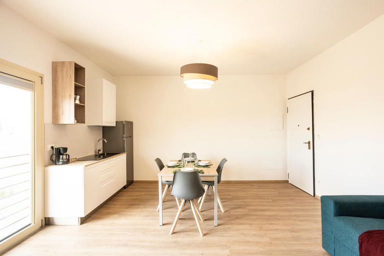 Others 4, BORGOROMA - Business & Home, Verona