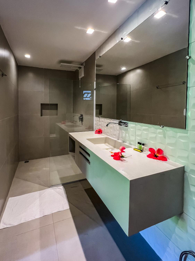 Bathroom 3, Chez Max Pousada, Cairu