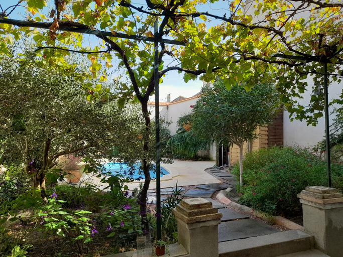 Others 5, Villa Saint Leon, Aude