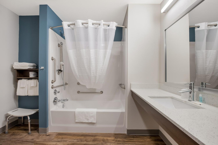 Bathroom 4, WoodSpring Suites Meridian, Ada