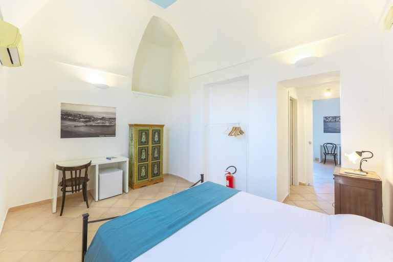 Bedroom 2, Palazzo Attila - Gioia Apartments, Napoli