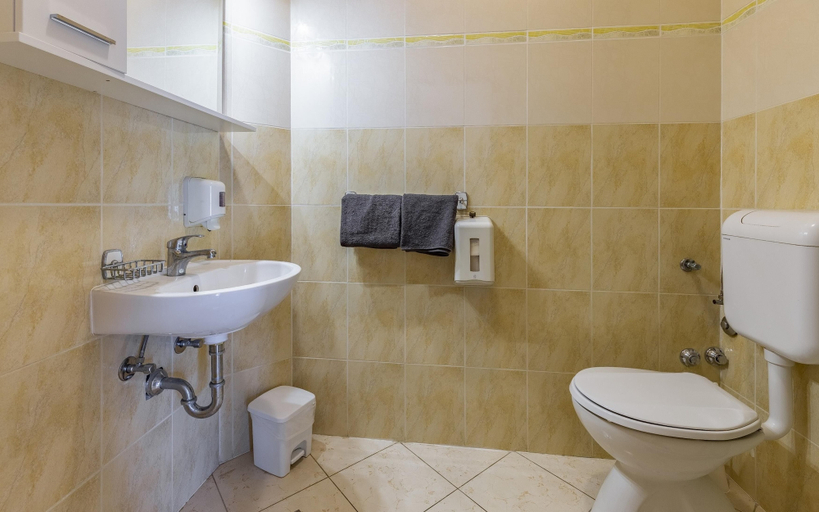 Bathroom 3, Apartments with Shared Pool Rocco 1, Medulin