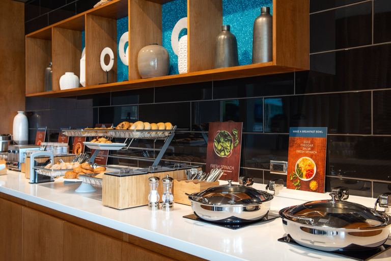 Food & Drinks 4, SpringHill Suites by Marriott Springfield Southwest, Sangamon
