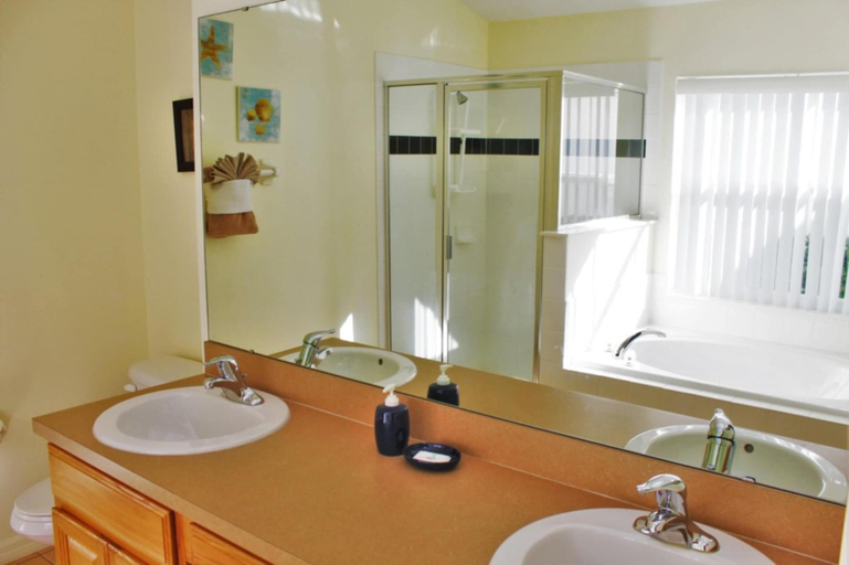 Bathroom 4, Drayton Place at Highgate Park by Shine Villas, Polk