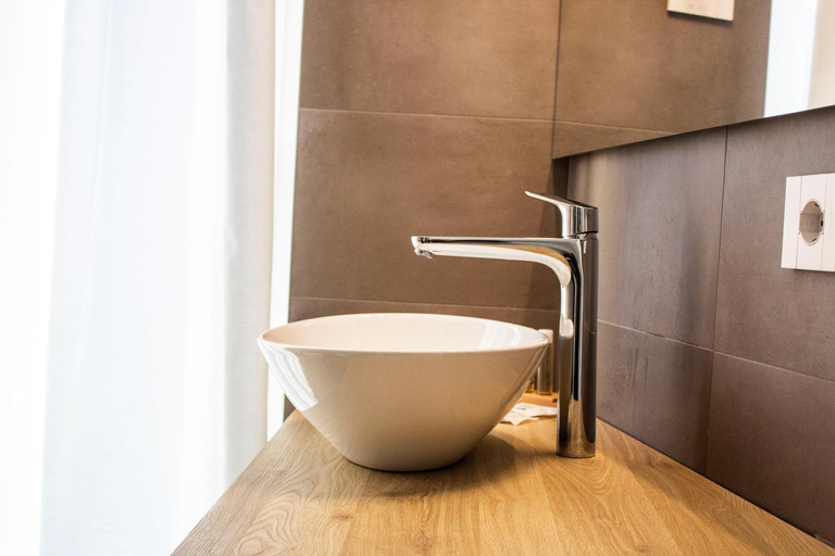 Bathroom 4, Residence Zangirolami - Luxury Garden and Balcony Apartments, Trento