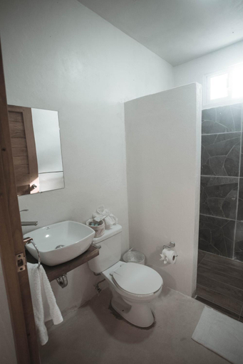 Bathroom 5, Villas Ixchel, Lázaro Cárdenas