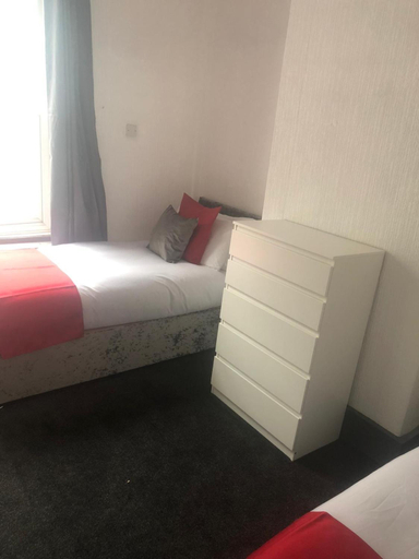 Others 5, Kirubash Central Pier Hotel, Blackpool