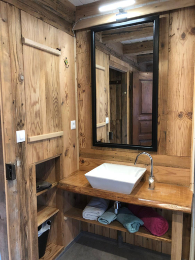 Bathroom 3, Le Grenier - Piscine et SPA, Bas-Rhin