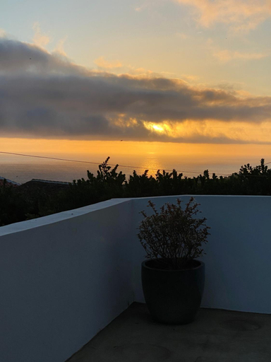 Sport & Beauty, LUZZ me - Casas de Santa Barbara, Angra do Heroísmo