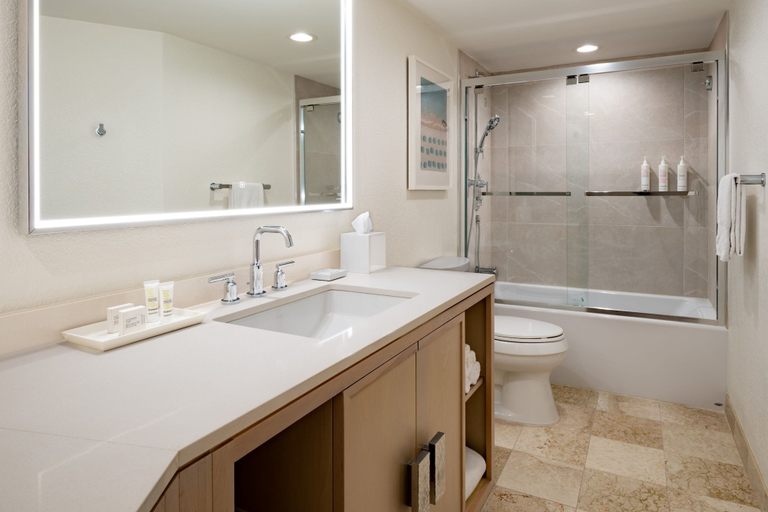 Bathroom 4, Grand Cayman Marriott Resort