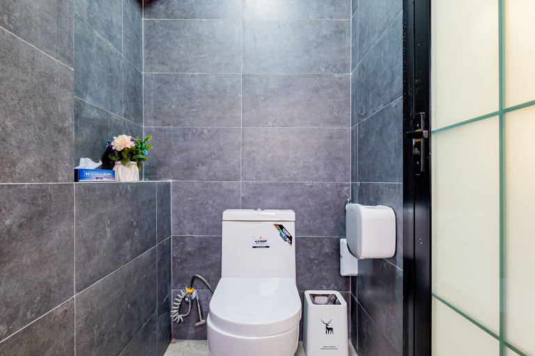 Bathroom 4, Wuzhen Fuchang Bridge Inn, Jiaxing
