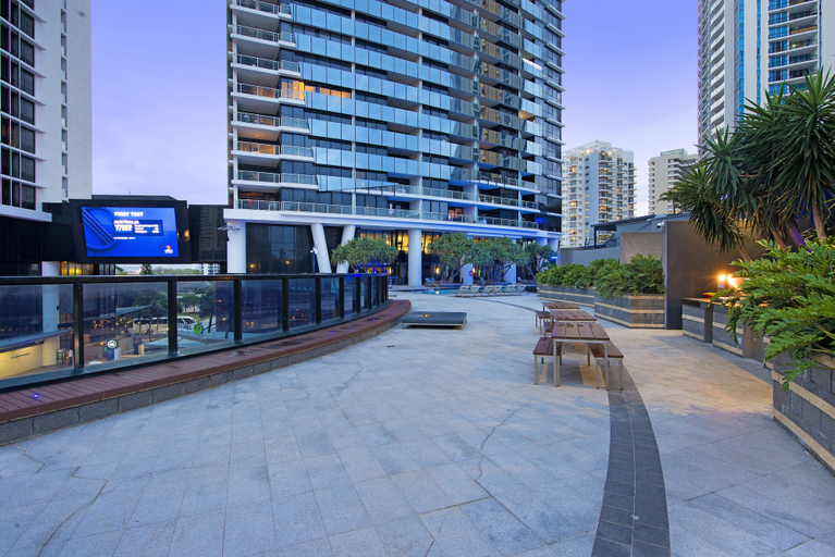 Exterior & Views 2, Converted 2 Bedroom Apartments (No Parking) - WOWSTAY, Gold Coast