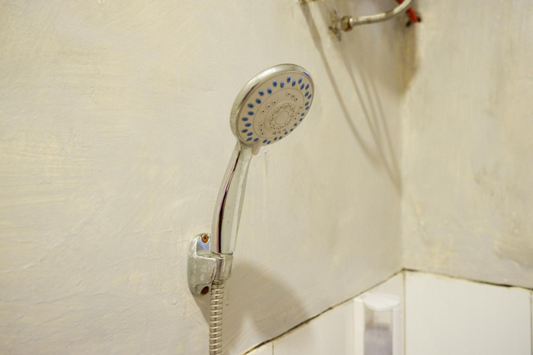 Bathroom 13