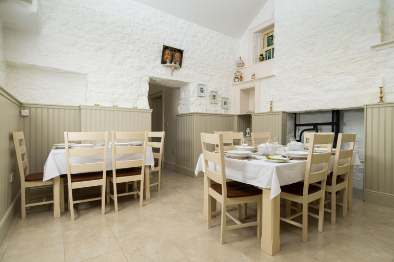Food & Drinks, Abhainn Ri Cottages