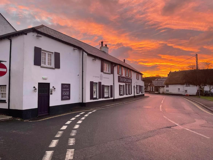 Exterior & Views 1, THE KINGS ARMS INN, Cornwall