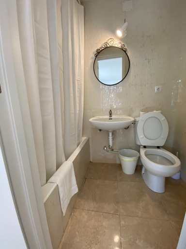 Bathroom, Hostal Residencia Alma, Baleares