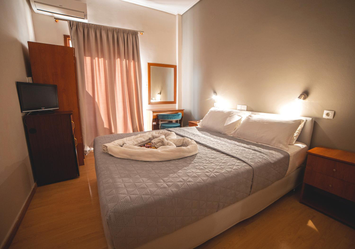 Bedroom 4, Galaxy, Thessaly