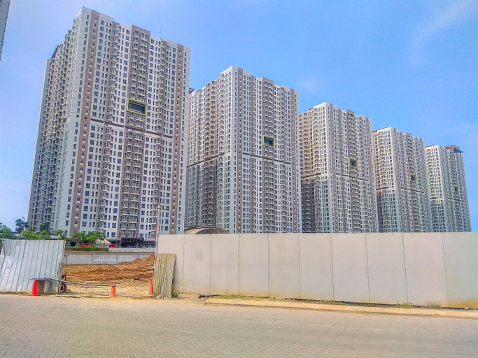 Exterior & Views 3, Warm and Cozy Studio at Tokyo Riverside PIK 2 Apartment By Travelio, Tangerang