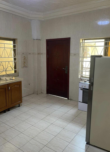 Others 3, SMART DWELLINGS, Kombo Saint Mary