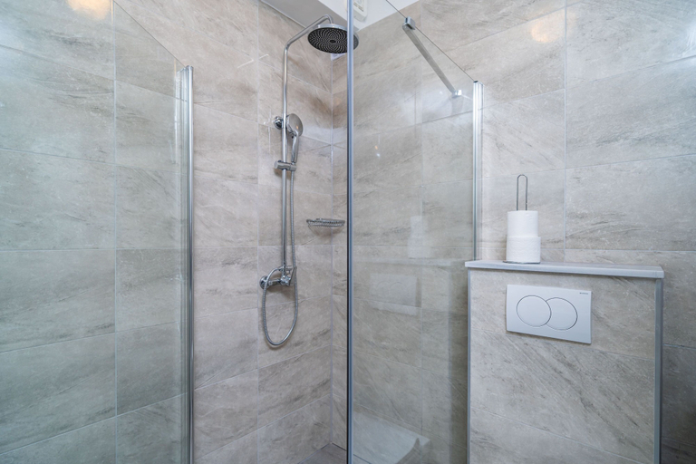 Bathroom 4, Apartments Vulicevic, Dubrovnik