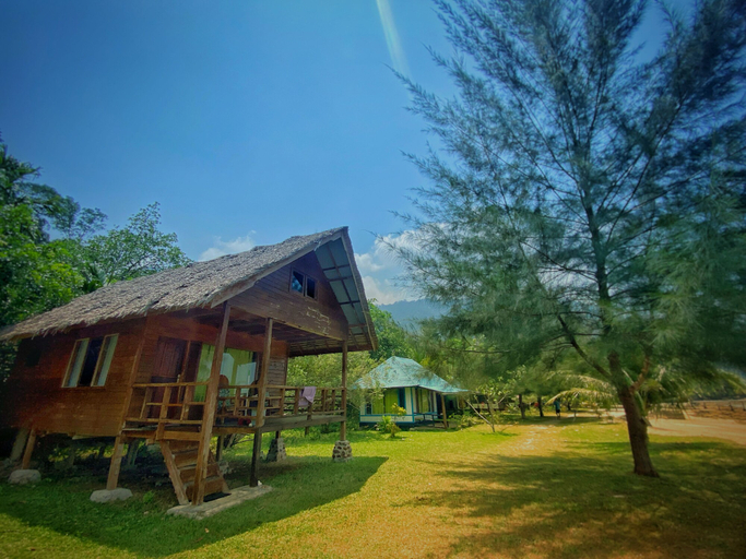 Exterior & Views 2, Rickys Beach House, Padang