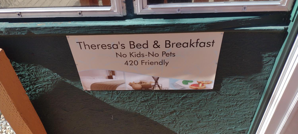 Others 4, Quiet FULL-SIZE bed close to town 420 friendly, Las Animas