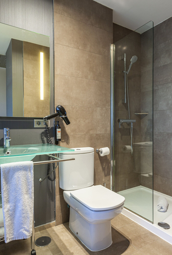 Bathroom 3, Hotel Porcel Torneo, Sevilla