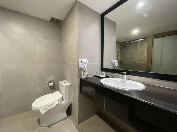 Bathroom 5