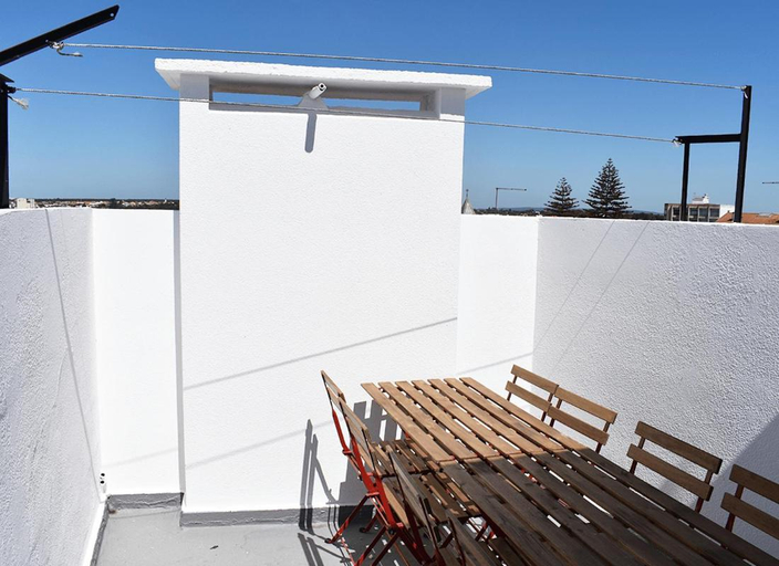 Others 3, Batalhoz House II, Cartaxo