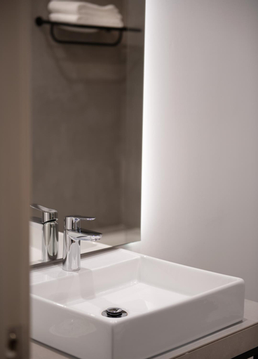 Bathroom 7