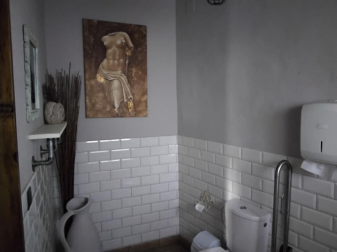 Others 5, Casa Blanca, Alicante