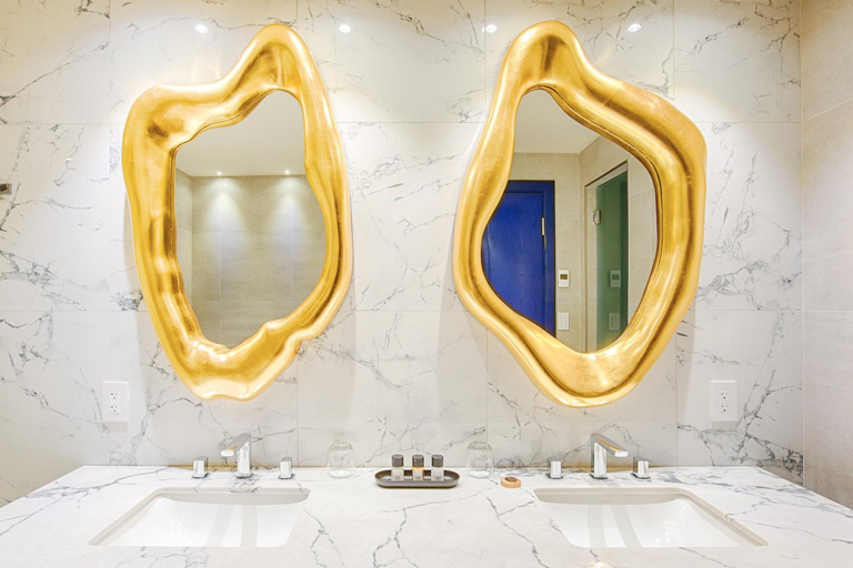 Bathroom 4, Monsieur Jean, Communauté-Urbaine-de-Québec