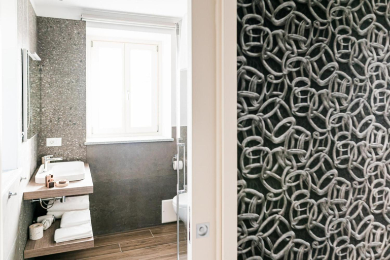 Bathroom 4, La Tenuta di Santo Stefano Agri Resort & Spa, Cuneo