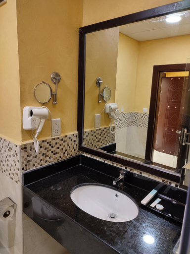 Bathroom 5, Hatta Guest House, Dubai