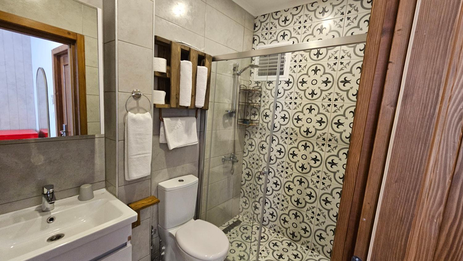 Bathroom 3, TAKSIM SUITE, Beyoğlu