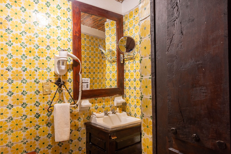 Bathroom 4, Hosteria Del Frayle, Guanajuato
