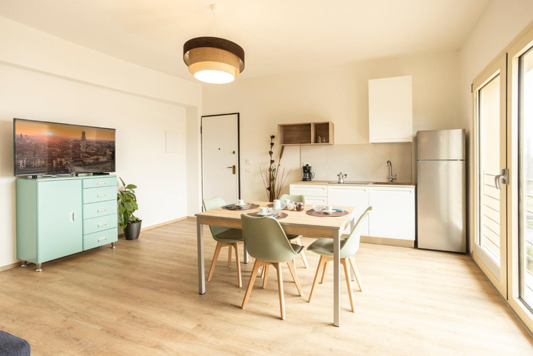Others 5, BORGOROMA - Business & Home, Verona