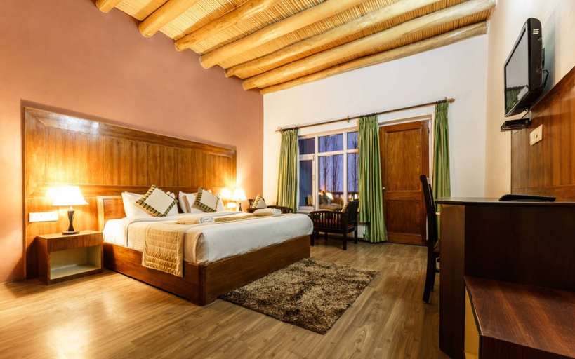 Bedroom 2, Reenam Hotel, Leh