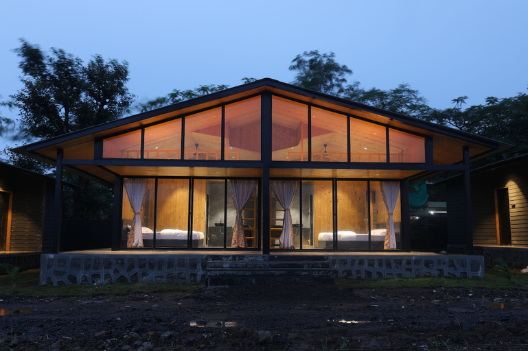 Room 5, Shreephal Luxurious Resort, The Dangs