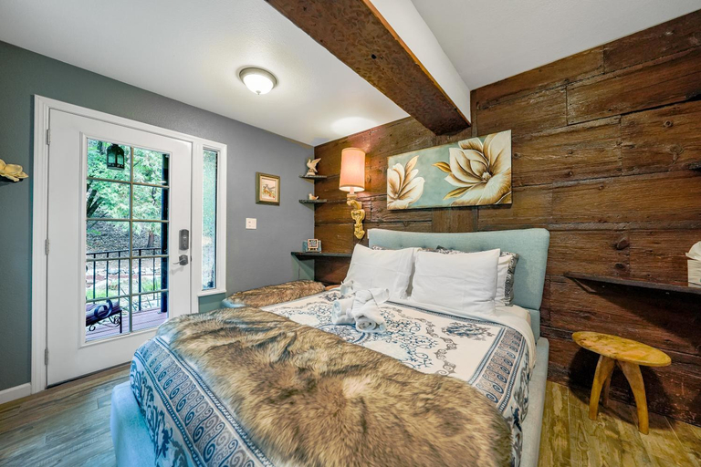 Bedroom 2, Flume's End, Nevada