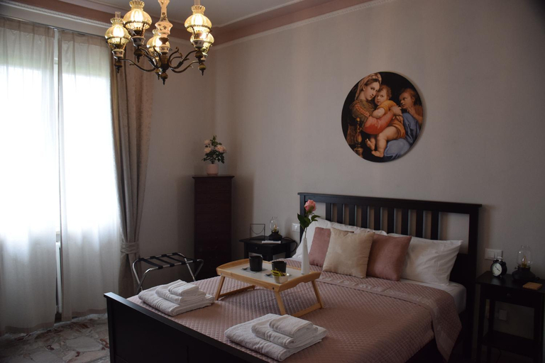 Others 2, B&B Le rose di Paola, Pisa