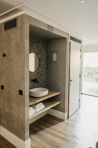 Bathroom 4, Badhotel Rockanje & Brasserie Lodgers, Westvoorne