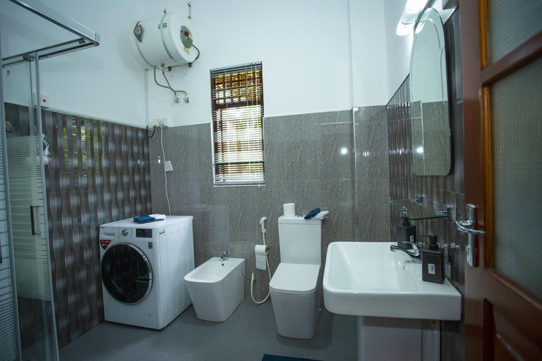 Bathroom, Villa Sole, Kundasale