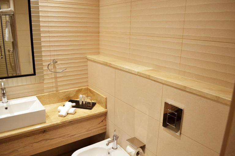 Bathroom 5, Ambassador a Boutique Hotel Amman, Wadi Essier
