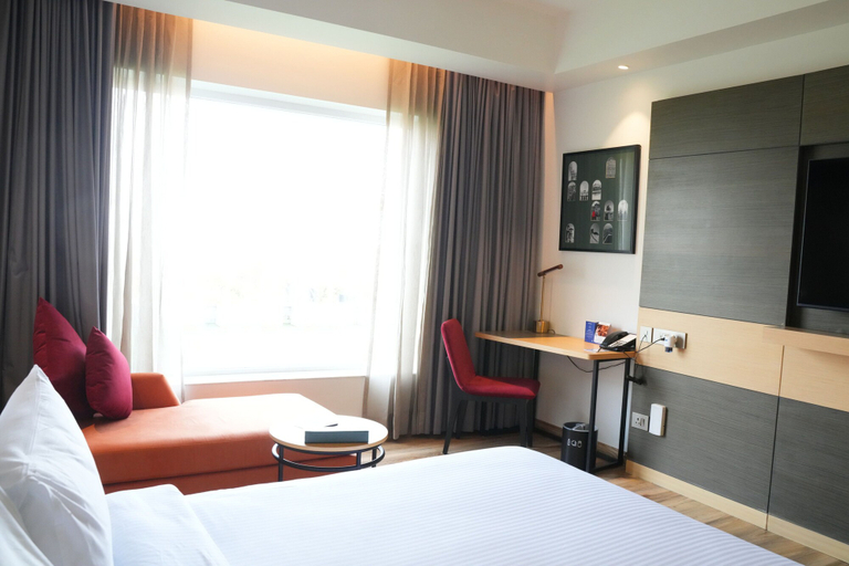 Bedroom 4, Novotel Jaipur Convention Centre, Jaipur
