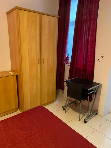 Others 5, Valletta Private Room