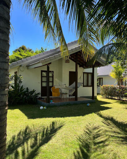 Exterior 14